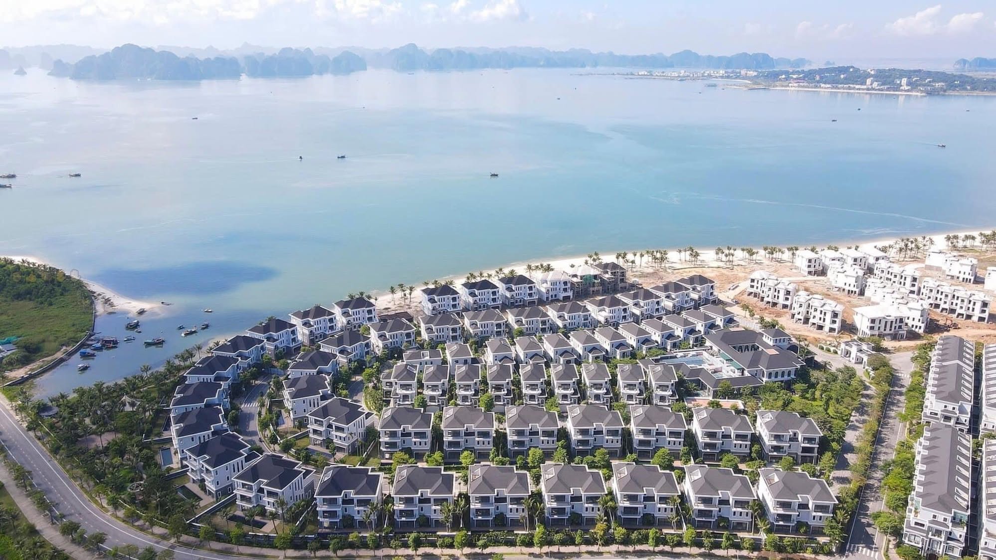 Thi công nội thất biệt thự biển tại dự án Grand Bay Halong 